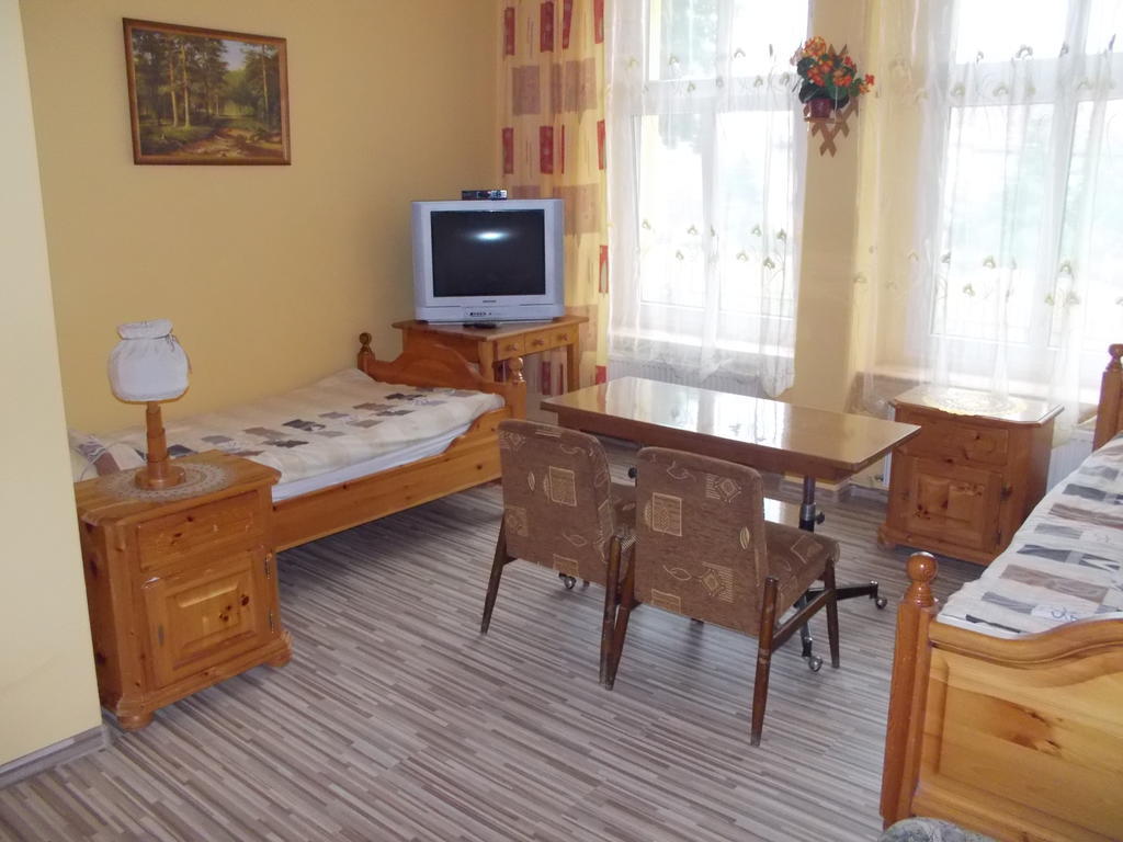 Willa Podzamcze Zabkowice Slaskie Zimmer foto